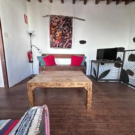 Casa Poesia De El Hierro, Situada En El Centro De El Pinar * El Pinar (El Hierro)